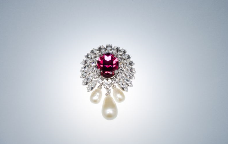Nádech luxusu / móda Balenciaga (http://www.luxurymag.cz)